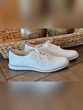 Cole Haan Women's White Knit Lace-Up Sneakers/Shoes w/Silver Accent Sz 10B New